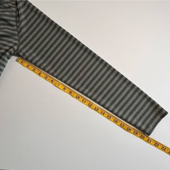 Women's Marmot Long Sleeve Baselayer Striped Hooded Top Size Small - Picture 9 of 12